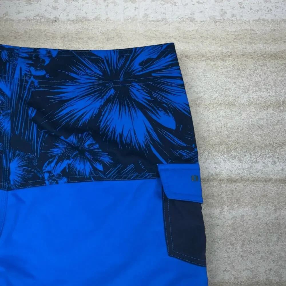 Vintage Y2K Oakley Swim Shorts 34x10 Royal Blue Black Floral 10